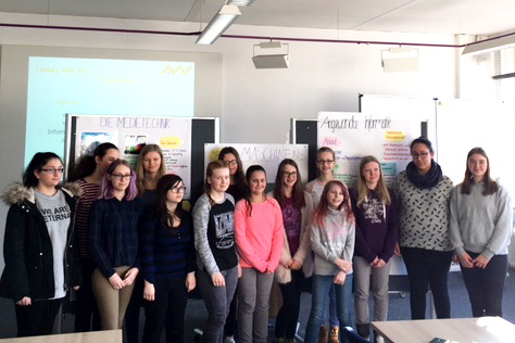 Girls'Day Akademie-Gruppe der Sophie-Scholl-Realschule Weiden