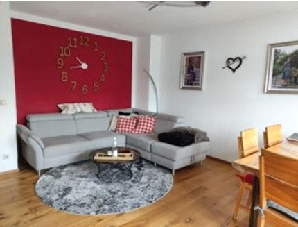 Wohn - Essbereich mit Zugang zum Südbalkon Wohn-Essbereich