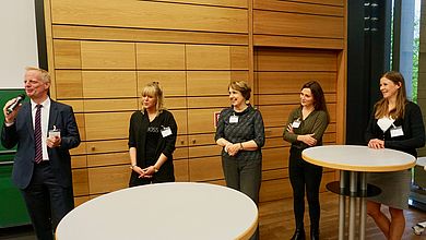 TeilnehmerInnen bei der Podiumsdiskussion