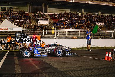 Der Rennwagen von Running Snail kurz vor dem Start