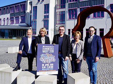 Dekan Prof. Dr. Bernt Mayer, Präsidentin Prof. Dr. Andrea Klug, Norbert Weig (fotopuzzle.de), Vizepräsidentin Prof. Dr. Christiane Hellbach und Prof. Dr. Marco Nirschl 