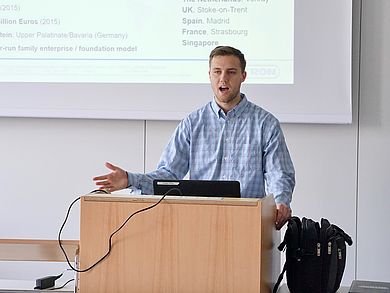 Nathan Royer bei seinem Gastvortrag