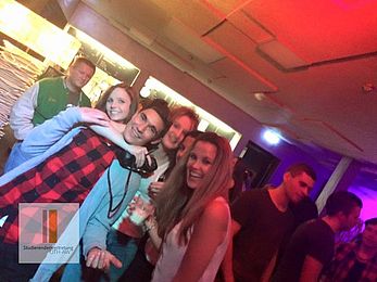 2015-16 WS OTH Oktoberfest Clubbing klein 21