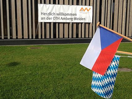 Bayerische und tschechische Flagge