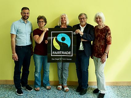 Alexander Herzner, Institut für Nachhaltigkeit der OTH Amberg-Weiden, Annette Rösel, Weltladen Weiden, Cornelia Völkl, Wirtschaftsförderung der Stadt Weiden, Veit Wagner, Agenda 21, und Christa Burzer, KAB Weiden