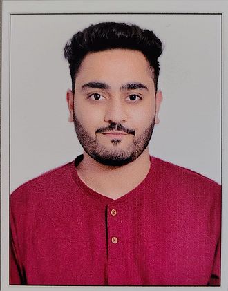 Portrait photo of Harsha, Master’s student at OTH Amberg-Weiden