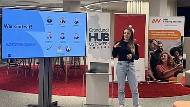 Julia Pirzer von der IHK Regensburg für Oberpfalz/Kelheim stellte vielfältige Fördermöglichkeiten für Gründerinnen vor