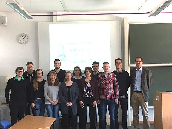 Studierende des Masterstudienganges Medizintechnik nach der Projektpräsentation