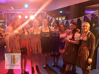 2015-16 WS OTH Oktoberfest Clubbing klein 16
