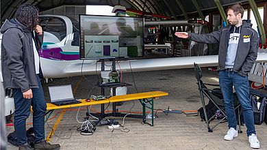 Ergebnispräsentation am Flugplatz Schmidgaden