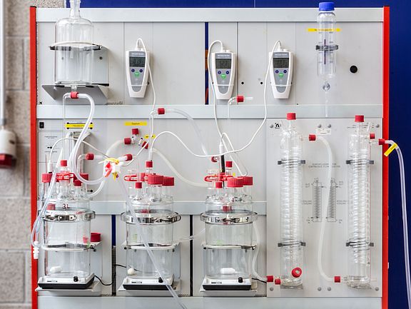 Versuchsaufbau Rührkesselkaskade