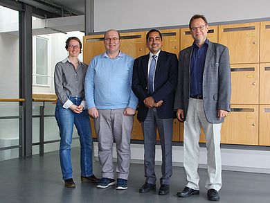 Marian Mure (International Office), Mohamed Al-Abbas, Prof. Dr. Jyotirmay Mathur und Prof. Frank Späte