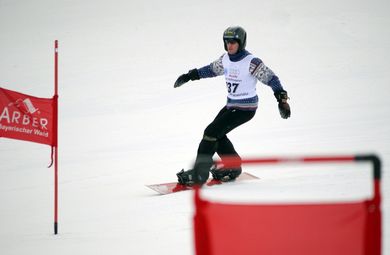 Gerd Mandel auf dem Snowboard