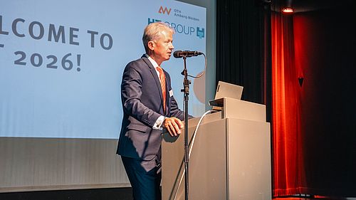 Hochschulpräsident Prof. Dr. Clemens Bulitta begrüßte die Teilnehmenden zur Konferenz in Amberg