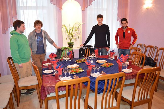 Abendessen in der TSTU