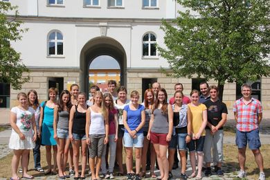 Zwölf Mädchen aus ganz Bayern erprobten Anfang August, wie der Beruf einer Ingenieurin aussehen könnte. Auch in diesem Jahr war die Hochschule Amberg-Weiden wieder Partner des bayernweiten Projektes „Forscherinnen-Camp“, das zeitgleich an insgesamt