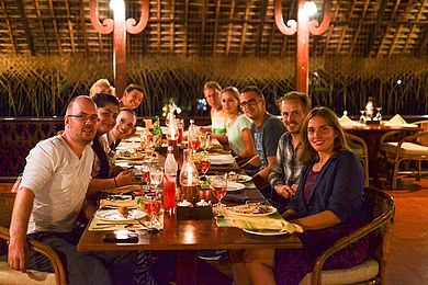 Die Reisegruppe der OTH Amberg-Weiden beim Abendessen