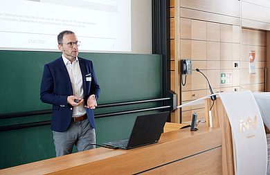 Professor bei Vortrag