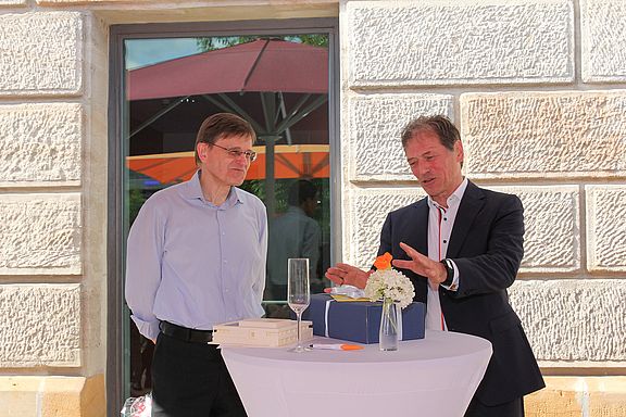 Alfred Höß und Michael Anheuser von der Siemens AG in Amberg 