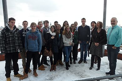 Am 20. Februar 2013 lief das P-Seminar „Von der Erfindung zum Patent“ am Gymnasium Tutzing unter Leitung von Studienrätin Cornelia Holzapfel mit der Einstiegsveranstaltung am DPMA in München an. Das DPMA und die HAW Amberg-Weiden, Studiengang Patent