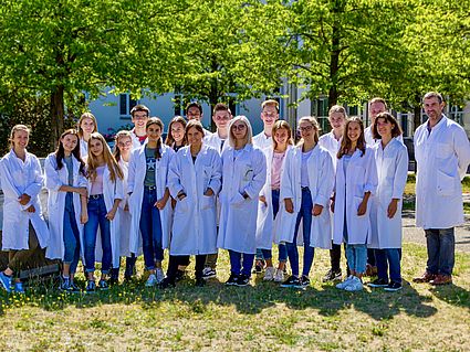 Die ScienceCamperInnen am Campus in Amberg