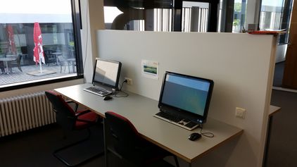 PC Arbeitsplätze in der Bibliothek in Weiden
