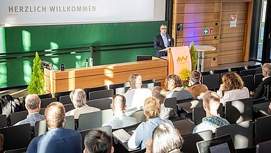 Steffen Hamm bei der Präsentation im Hörsaal