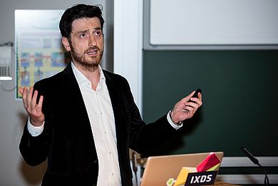 Dr. Kaya Köklü