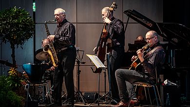Für den musikalischen Rahmen sorgte auch dieses Jahr wieder die Band Desafinado