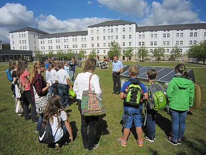 Vorführung von Prof. Dr.-Ing. Markus Brautsch zum Thema Sonnenenergie 
