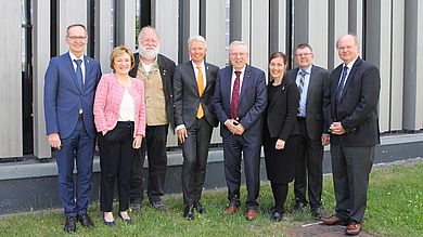 Gruppenfoto auf dem Campus