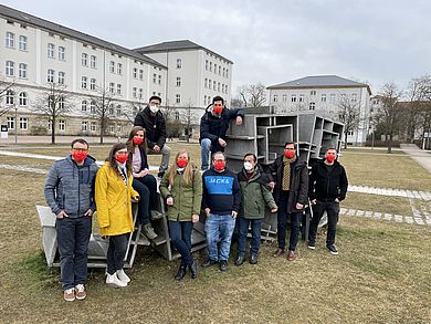 Gruppenfoto auf dem Campus