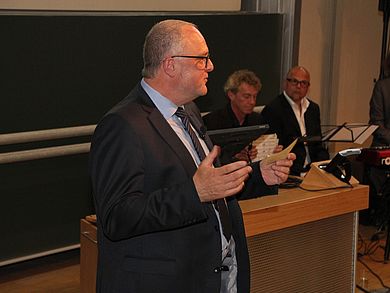 Dekan Professor Hummich