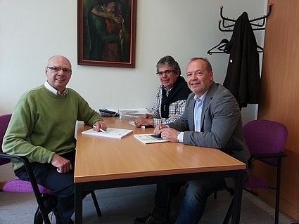 Im Rahmen der 150. Fakultätsratsitzung der Fakultät Betriebswirtschaft am Mittwoch, 22. Mai 2013, wurden die Ämter des Dekans, Prodekans und Studiendekans neu gewählt.