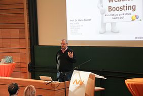 Prof. Dr. Mario Fischer, Lehrbeauftragter an der FH Würzburg und Herausgeber des Branchenmagazins Website Boosting