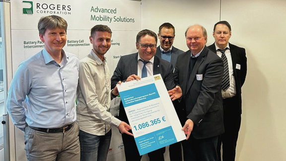 Übergabe der Förderung vom Bayerischen Wirtschaftsministerium an das Projekt AKIPAS