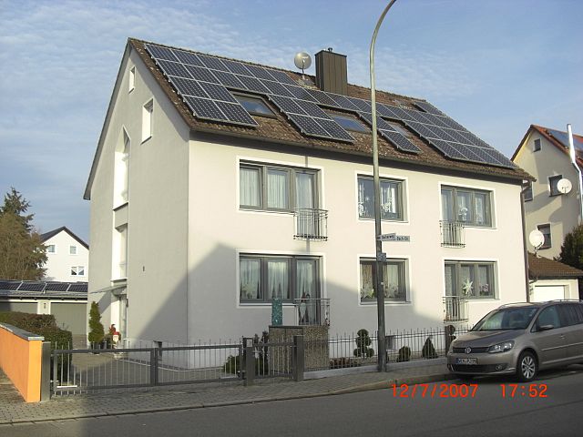 Straßenseite Wohnhaus