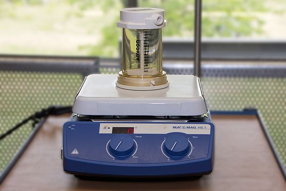 Zur Bestimmung des Membranfiltrationsindex wird ein standardisierter Versuchsaufbau verwendet