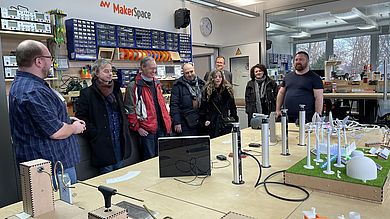 Die Teilnehmenden besuchen unter anderem das MakerSpace der OTH Amberg-Weiden am Campus in Amberg