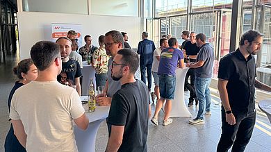Treffen im Foyer des Siemens Innovatoriums