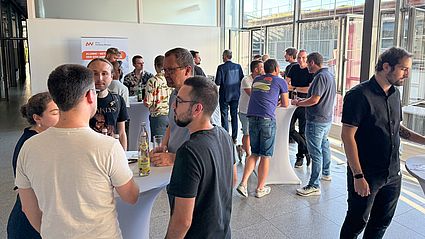 Treffen im Foyer des Siemens Innovatoriums