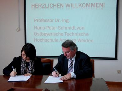Prof. Dr. Chunli Zhan und Prof. Dr. Hans-Peter Schmidt 