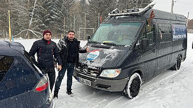 Trotz widriger Wetterbedingungen schafften es 2800 Kilo Hilfsgüter die 2800 Kilometer lange Strecke in die Ukraine