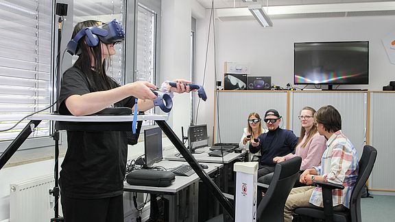 1)	Die Bachelorstudiengänge „Industrie-4.0-Informatik“ und „Medieninformatik“ sowie der Master in „Künstliche Intelligenz“ schneiden in diesem Jahr sehr gut ab. 