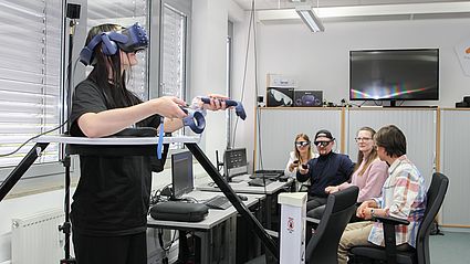 1)	Die Bachelorstudiengänge „Industrie-4.0-Informatik“ und „Medieninformatik“ sowie der Master in „Künstliche Intelligenz“ schneiden in diesem Jahr sehr gut ab. 