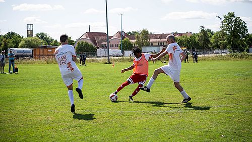 Bei der 47. Fußballmeisterschaft der bayerischen Hochschulen maßen sich elf Hochschulen auf sportlicher Ebene