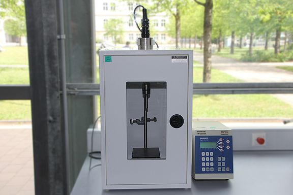 Mit dem Disrupter können Zellen durch Ultraschall desintegriert und zerstört werden. 