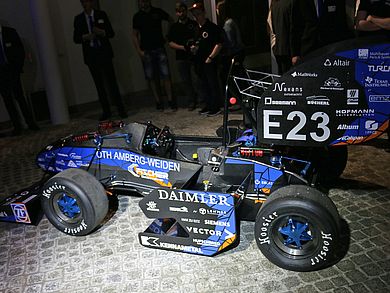 Ab Juli geht der RS17 bei Wettbewerben in Tschechien, Deutschland und Ungarn an den Start. Ab Juli geht der RS17 bei Wettbewerben in Tschechien, Deutschland und Ungarn an den Start.