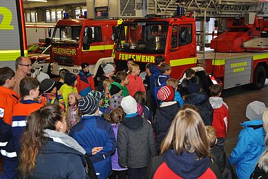 energy4kids: Nachmittag gab es volle Unterstützung des Freiwilligen Feuerwehr Amberg-Teams. (Foto: Karoline Gajeck-Scheuck)