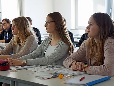 Rund 20 FOS BOS-Schülerinnen und -Schüler besuchten den Workshop.